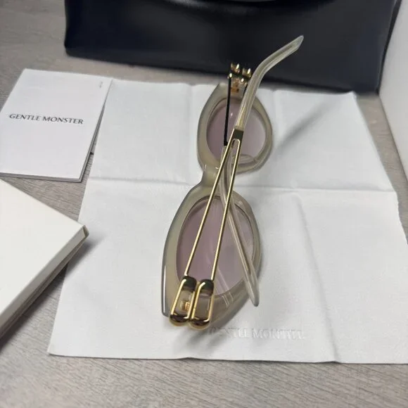 Gentle Monster Creamy Clear Sunglasses Gold Detail Trendy - Picture 9 of 13